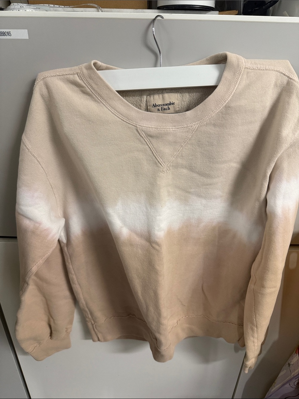 Abercrombie‎ & Fitch Beige and White Ombre Crewneck